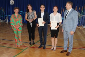 2022-06-23_zakonczenie_klas_osmych_05